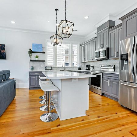 Hosteeva Amazing 4 Bedroom Modern Condo With Balcony Near Frnch Quarter New Orleans Exterior photo