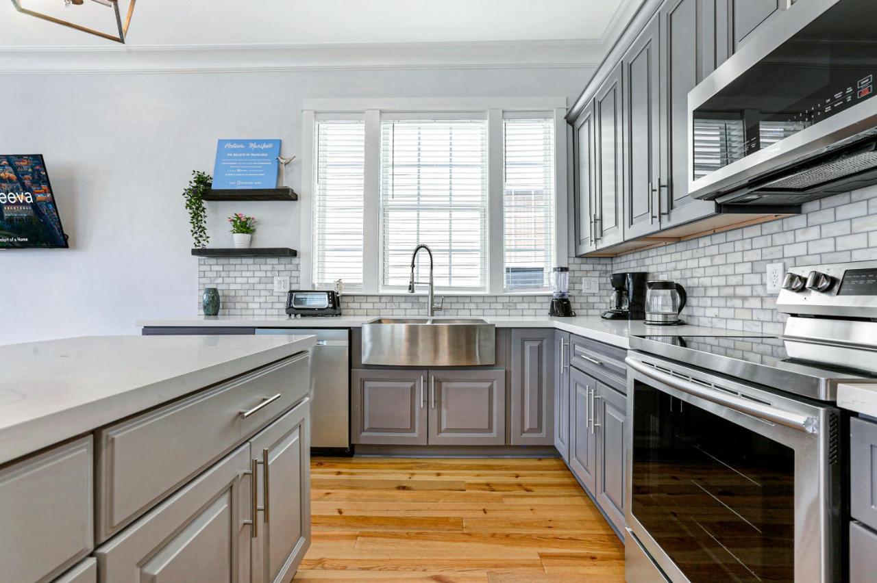 Hosteeva Amazing 4 Bedroom Modern Condo With Balcony Near Frnch Quarter New Orleans Exterior photo